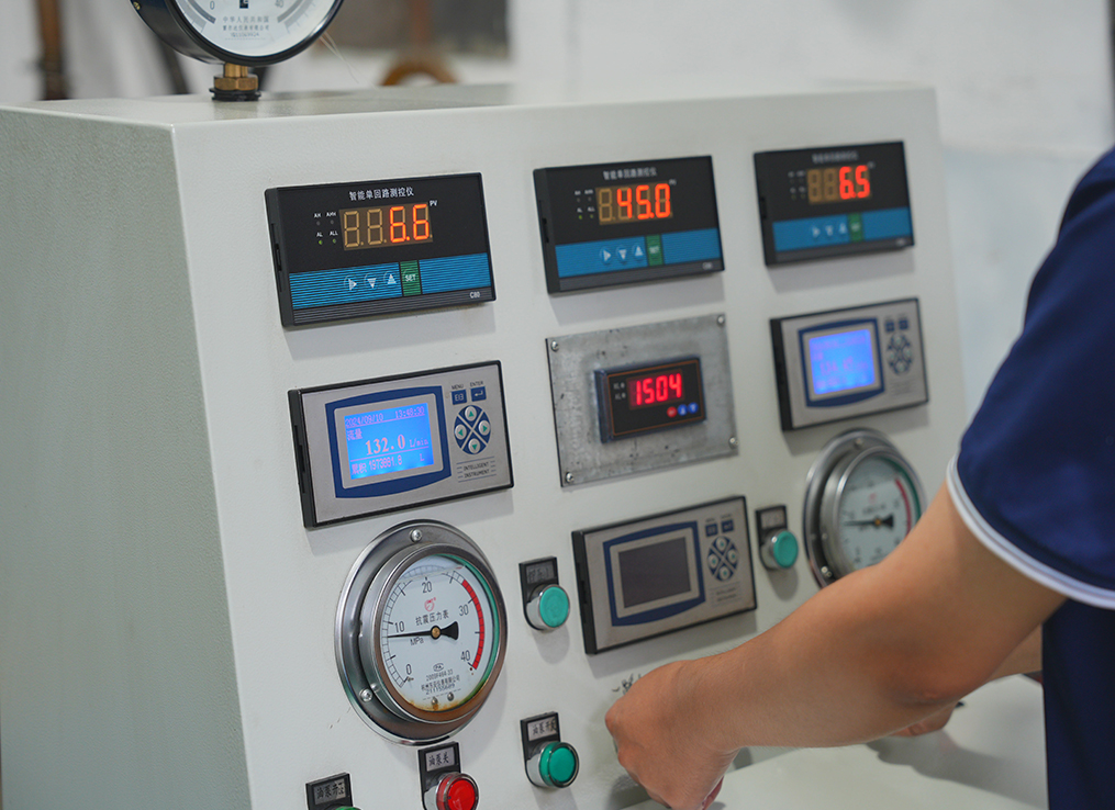 Echipament de testare a preciziei